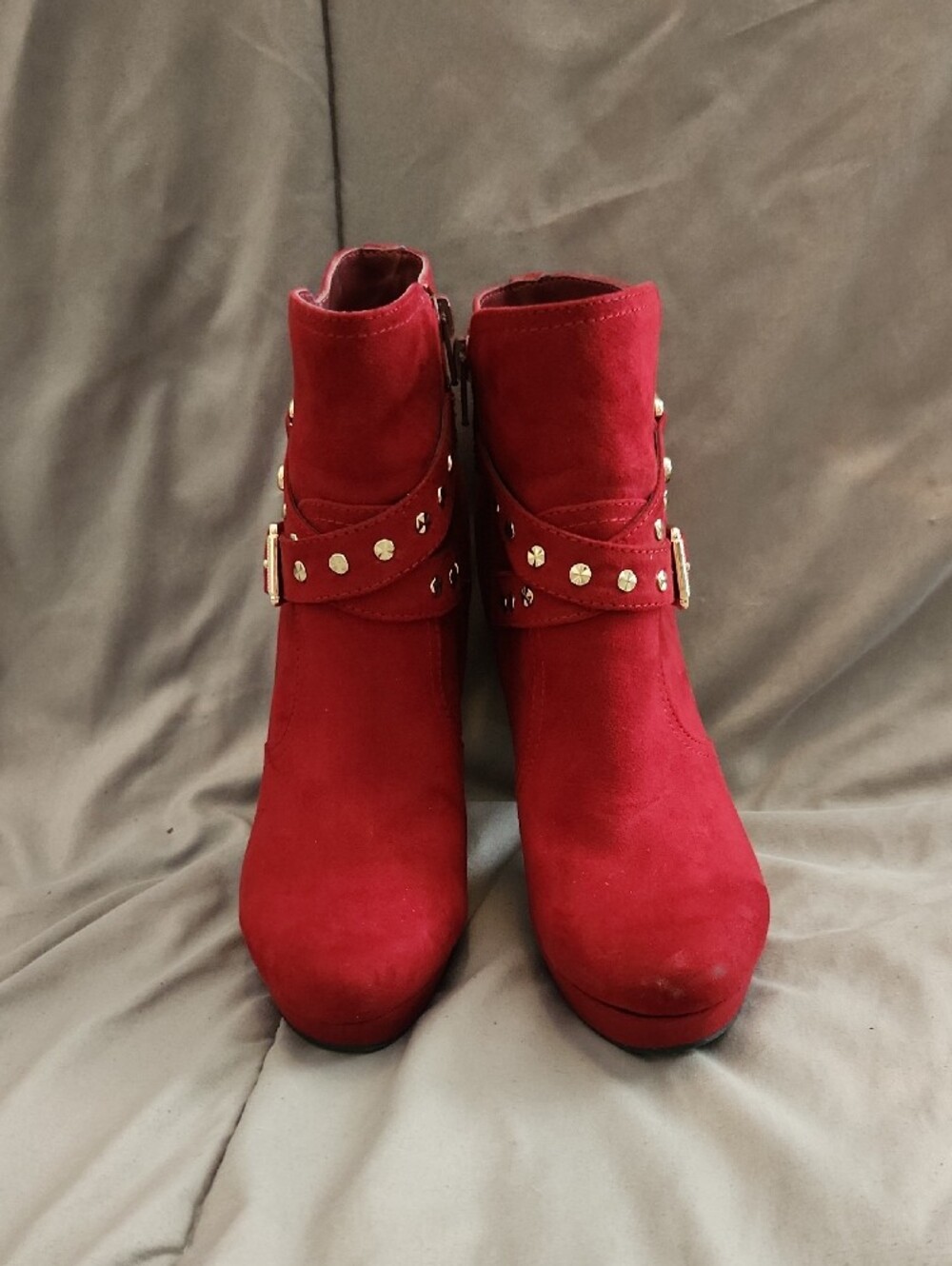 G by Guess Red Suede Studded Ankle Boots - Picture 2 of 9